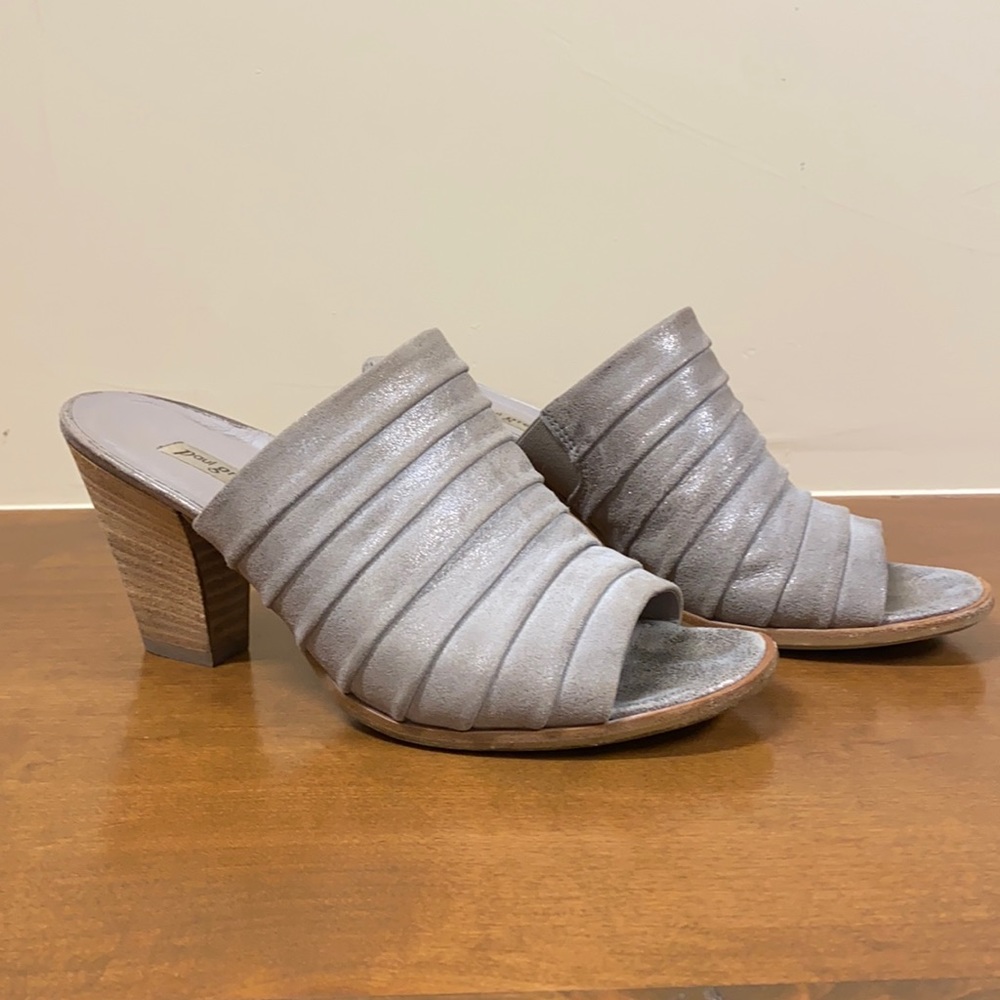 Paul Green stacked leather heel